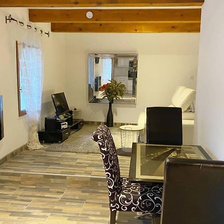 Calme Dans Maison De Village 60M2 Super Confort 디뉴레뱅 외부 사진